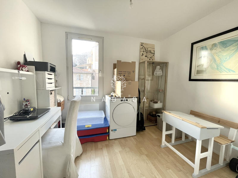 Appartement - 75 m² - 4 pièces