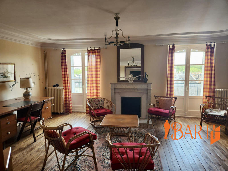 Maison - 480 m² - 16 pièces