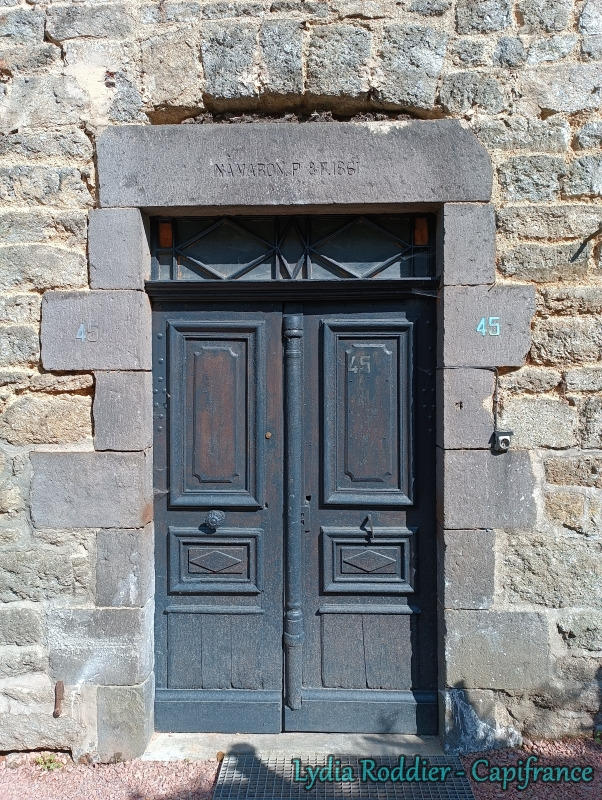 Maison - 281 m² - 11 pièces