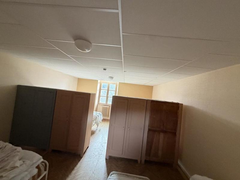 Demeure - 1 200 m² - 18 pièces