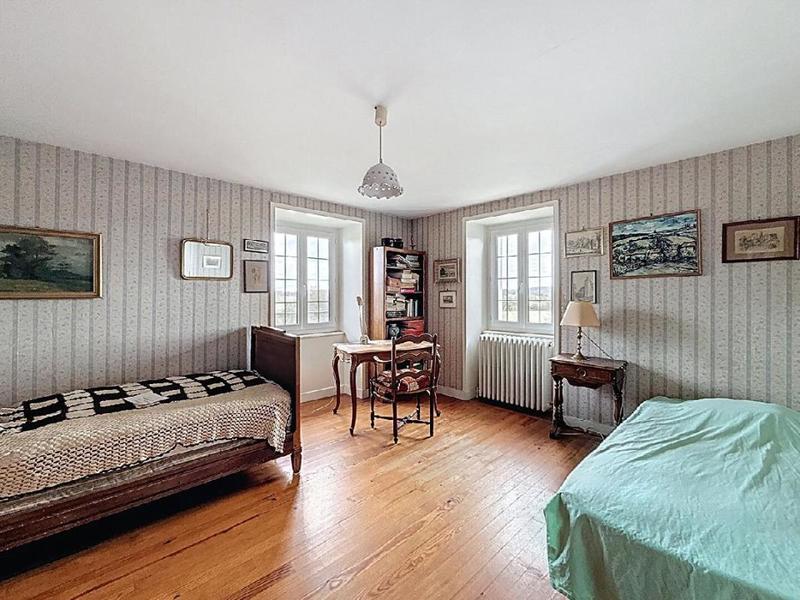 Maison - 158 m² - 8 pièces