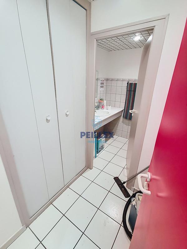 Bureau - 137 m² - 4 pièces