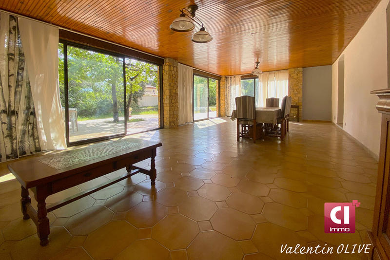 Maison - 185 m² - 7 pièces