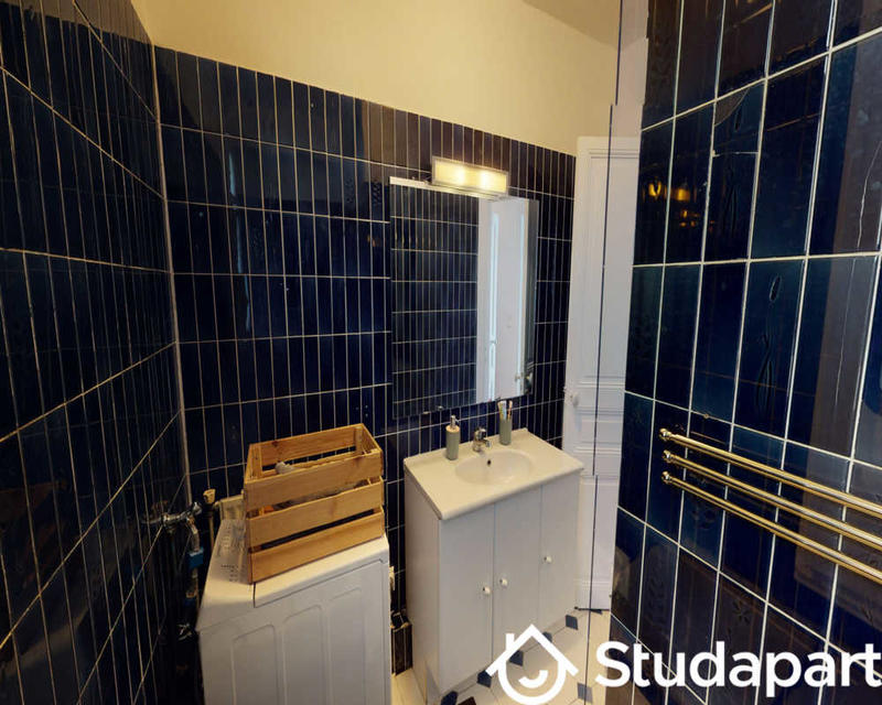 Chambre - 80 m² - 1 pièce