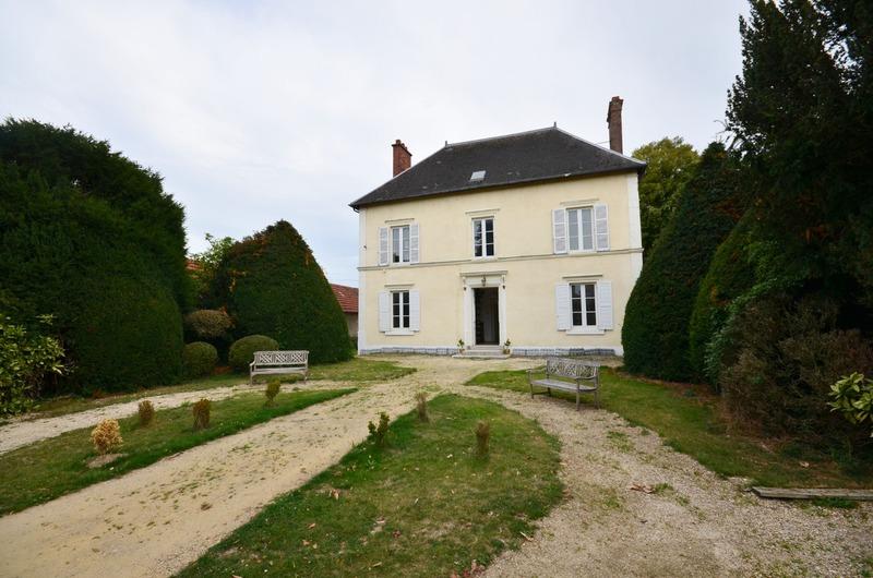 Maison bourgeoise - 186 m² - 7 pièces