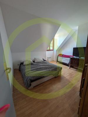 Maison - 96 m² - 4 pièces