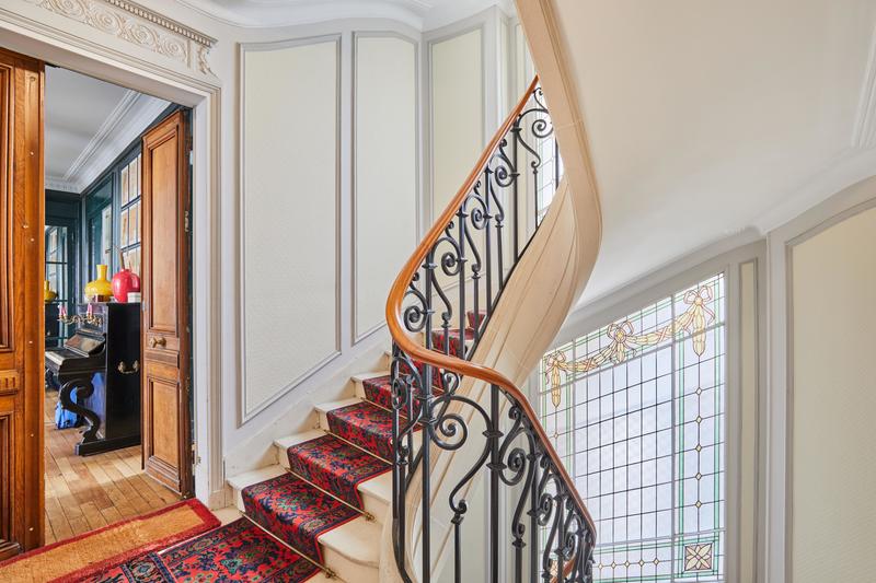 Appartement - 156 m² - 6 pièces