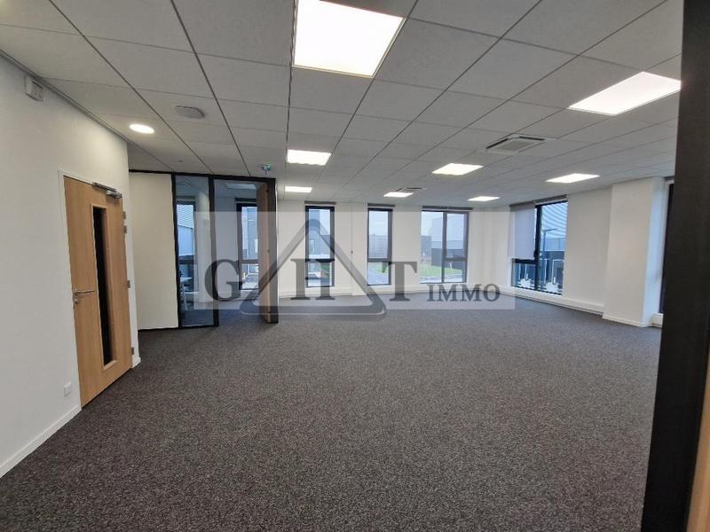 Entrepôt - 1 732 m²