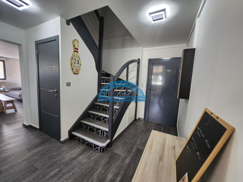 Appartement - 98 m² - 3 pièces