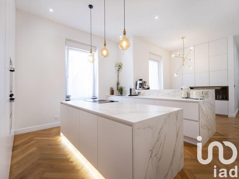 Appartement - 208 m² - 6 pièces