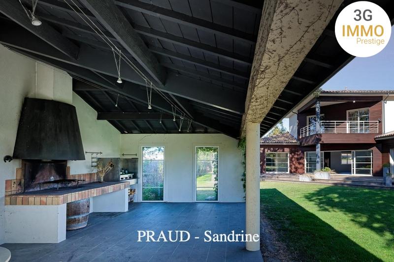 Maison de ville - 244 m² - 7 pièces