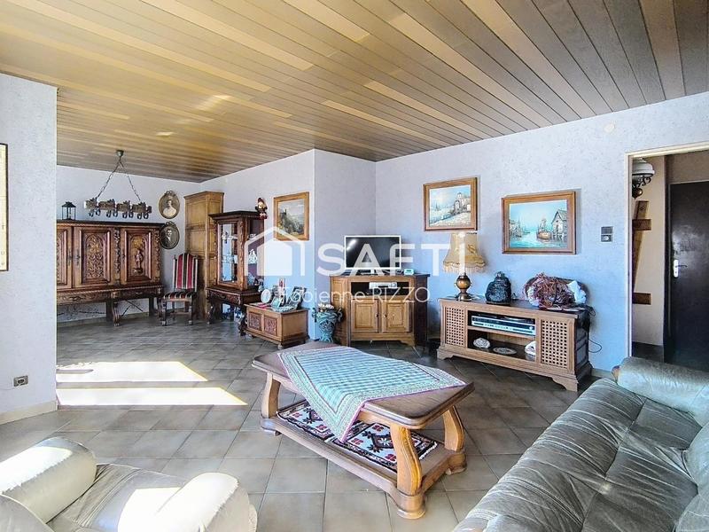 Maison - 121 m² - 5 pièces