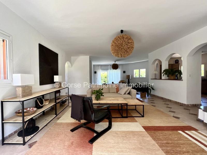 Villa - 148 m² - 6 pièces