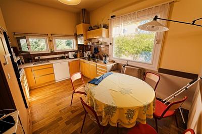 Maison - 220 m² - 8 pièces