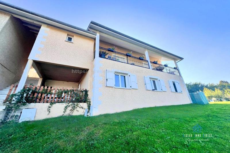 Maison traditionnelle - 155 m² - 6 pièces