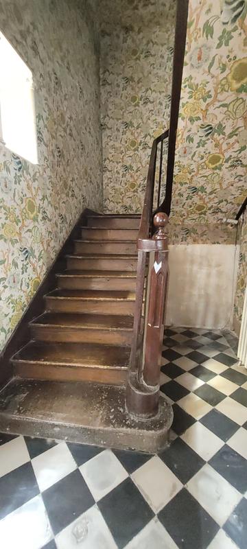 Maison - 210 m² - 8 pièces