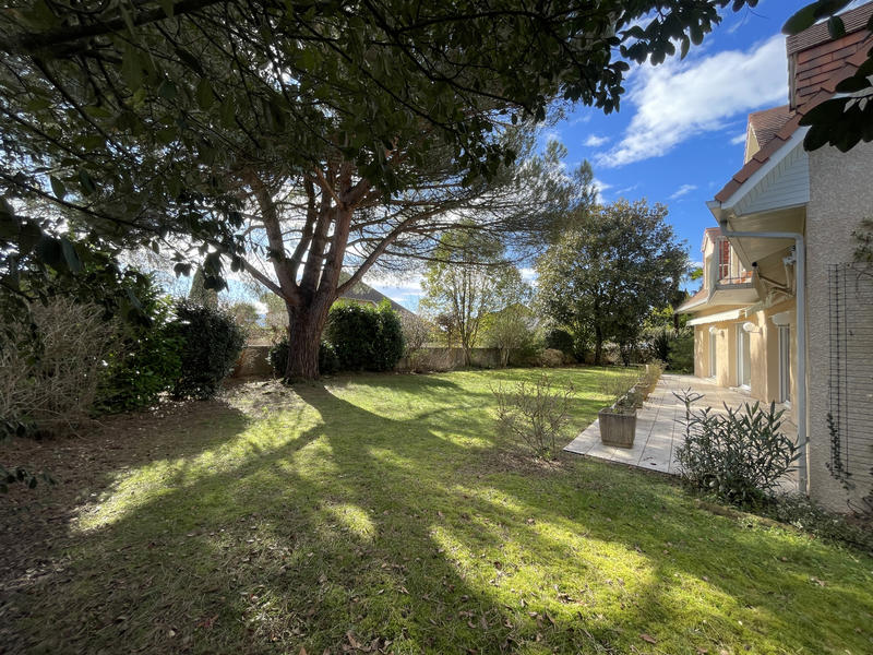 Maison - 170 m² - 5 pièces