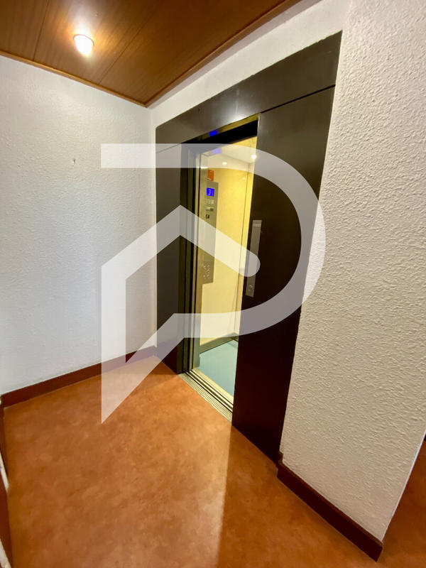 Appartement - 97 m² - 5 pièces