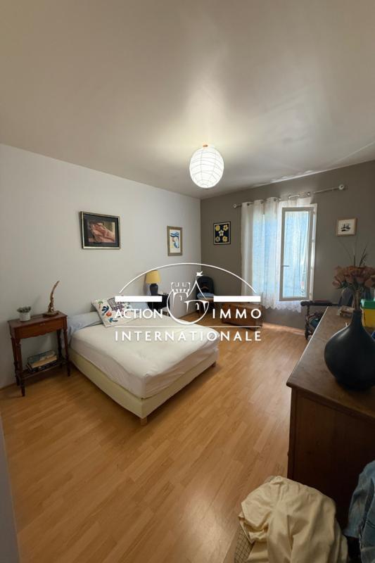 Villa - 208 m² - 4 pièces