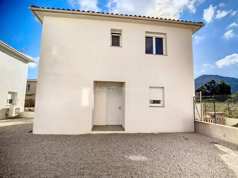 Maison - 92 m² - 4 pièces