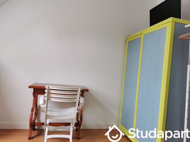 Chambre - 12 m² - 1 pièce