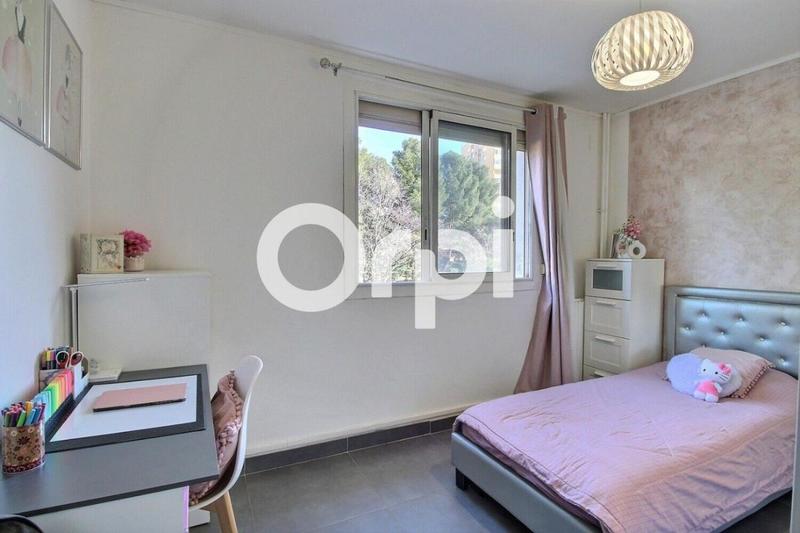 Appartement - 98 m² - 5 pièces