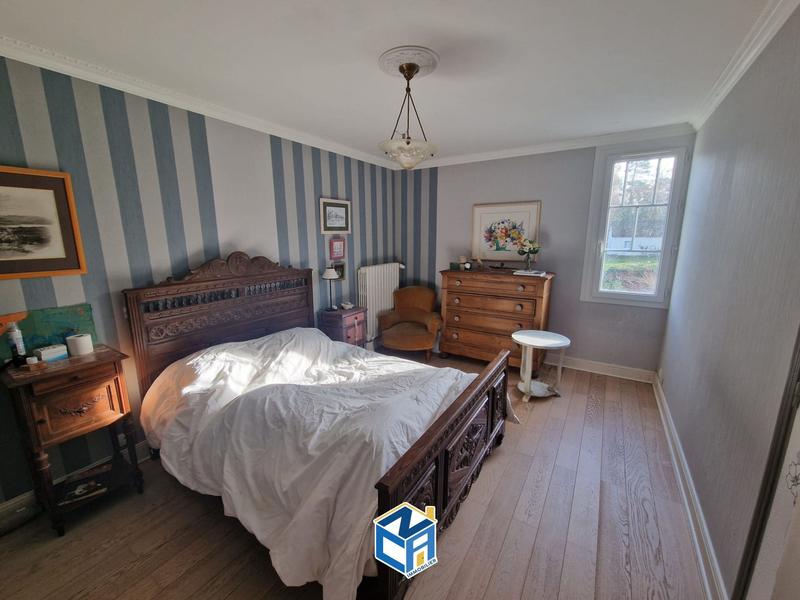 Maison ancienne - 212 m² - 6 pièces