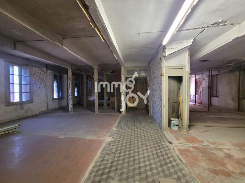 Immeuble - 1 600 m²