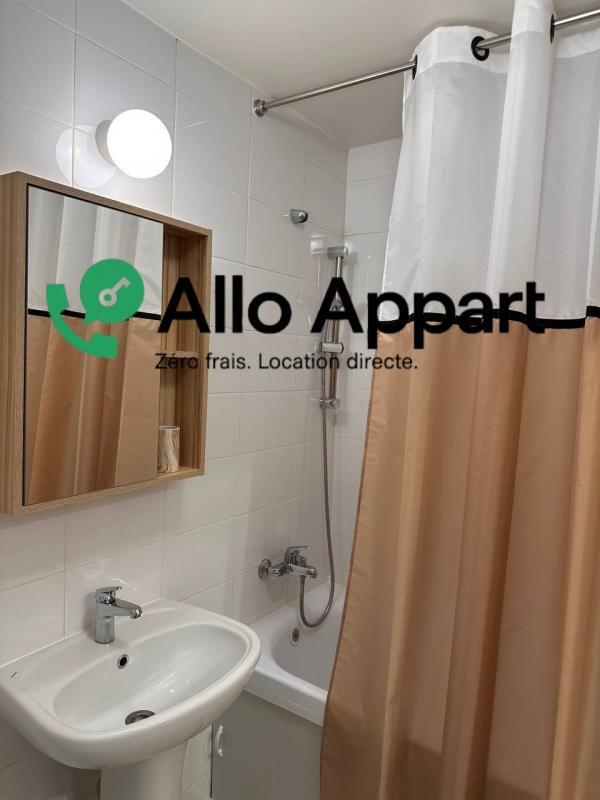 Studio - 25 m² - 1 pièce