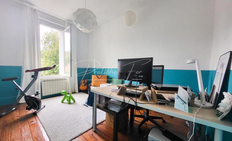 Maison bourgeoise - 180 m² - 7 pièces