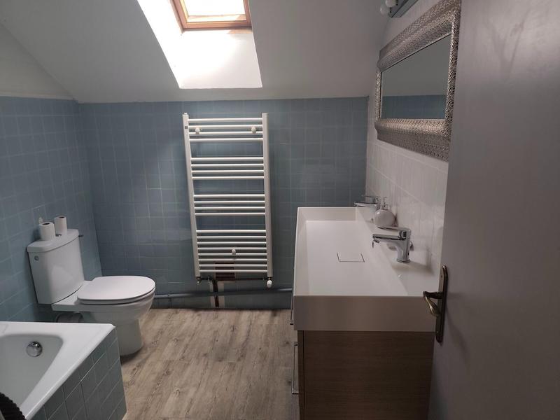 Maison - 99 m² - 6 pièces