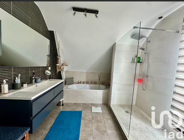 Maison - 160 m² - 6 pièces