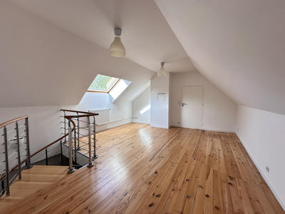 Maison - 161 m² - 8 pièces