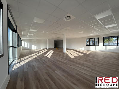 Bureau - 183 m²