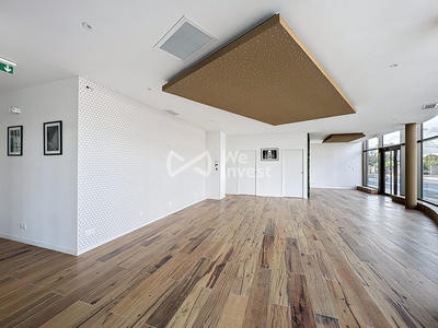 Local commercial - 130 m² - 4 pièces