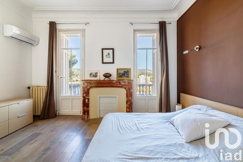 Maison - 210 m² - 11 pièces