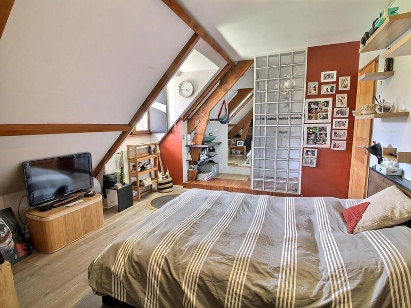 Villa - 250 m² - 6 pièces