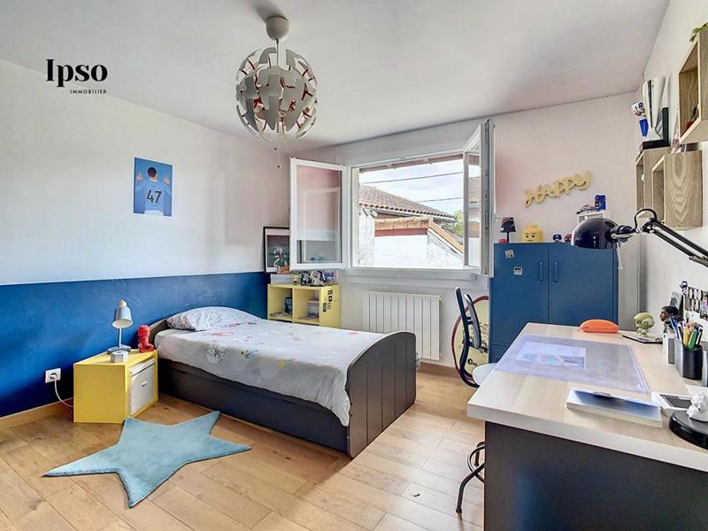 Maison - 183 m² - 6 pièces