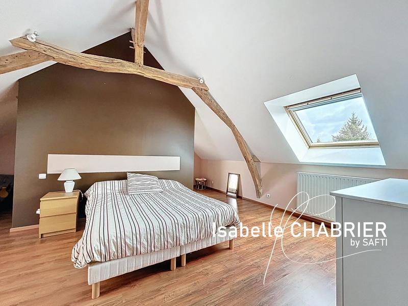 Maison - 250 m² - 9 pièces