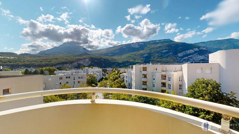 Appartement - 115 m² - 5 pièces