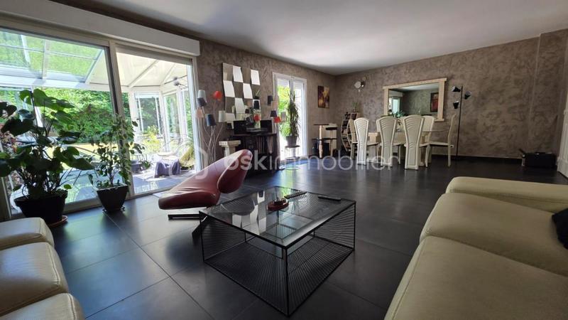 Maison - 150 m² - 6 pièces