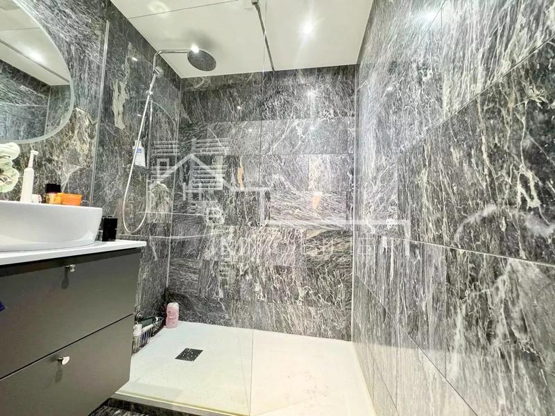 Appartement - 96 m² - 4 pièces