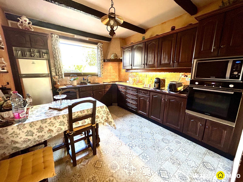 Maison traditionnelle - 180 m² - 7 pièces