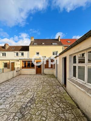 Maison - 140 m² - 7 pièces