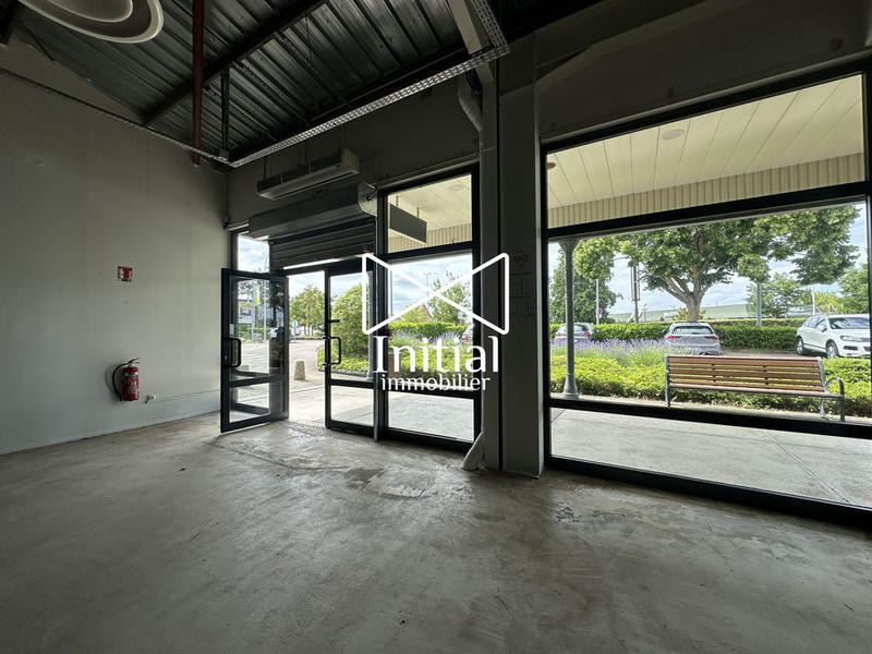 Local commercial - 166 m²