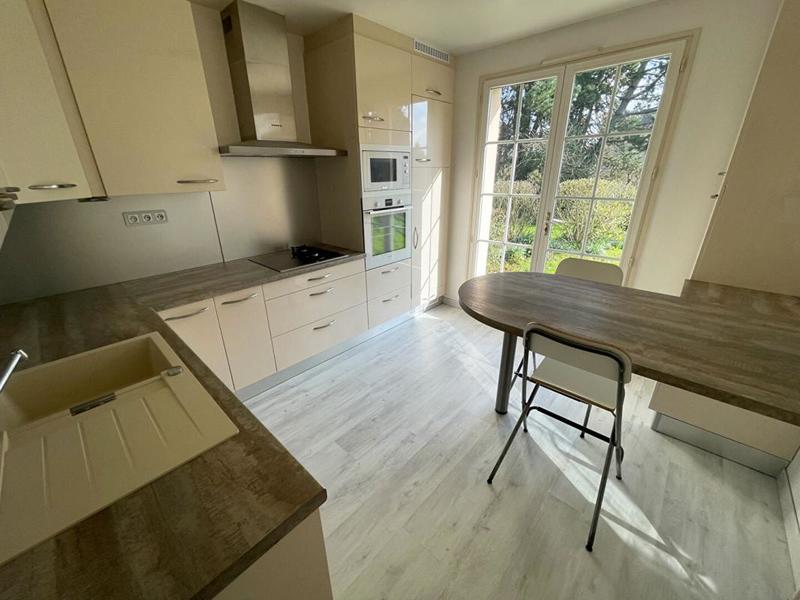 Maison - 140 m² - 8 pièces