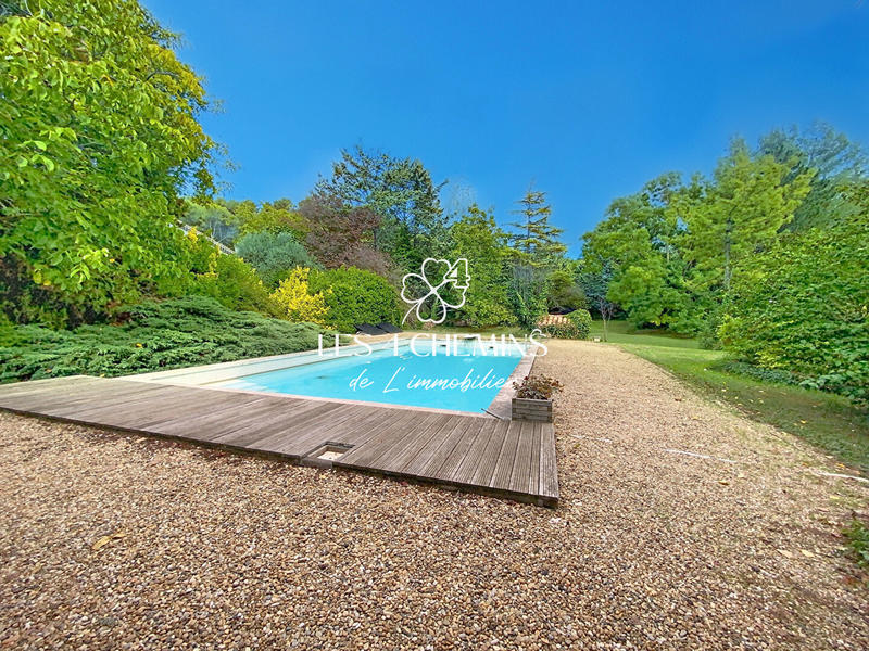 Maison - 158 m² - 5 pièces