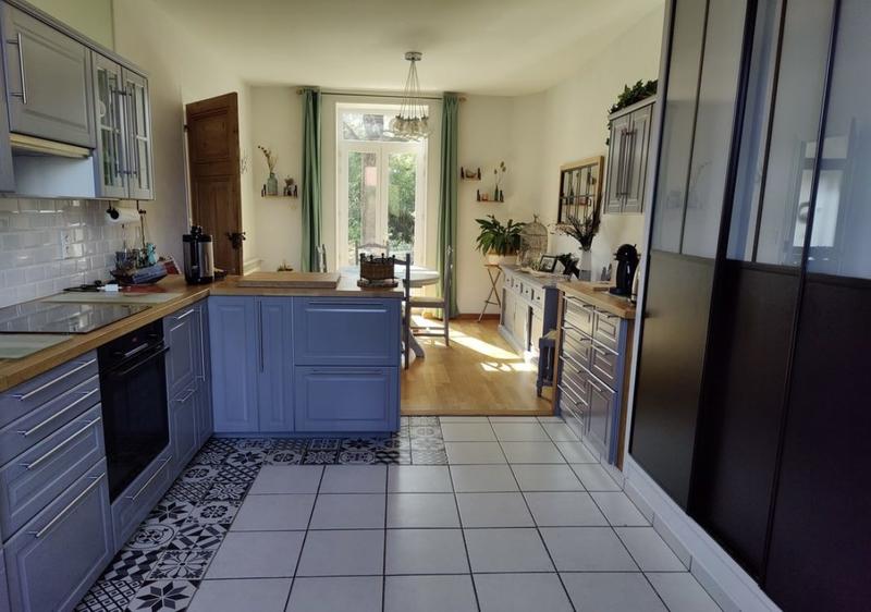 Maison - 301 m² - 11 pièces