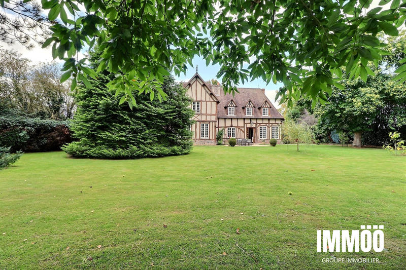 Maison - 268 m² - 12 pièces