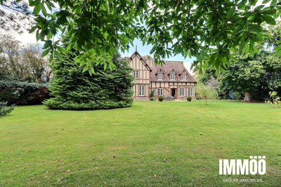 Maison - 268 m² - 12 pièces